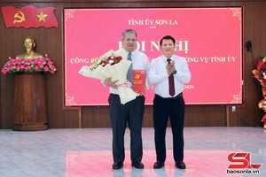 'Công bố quyết định của Ban Thường vụ Tỉnh ủy về công tác cán bộ tại Đảng ủy phường Chiềng Cơi