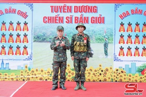 'Chiến sĩ mới thực hành “3 tiếng nổ”