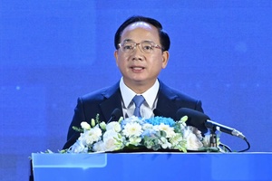 MỖI CƠ QUAN BÁO CHÍ PHẢI LÀ MỘT PHÁO ĐÀI VỮNG CHẮC BẢO VỆ NỀN TẢNG TƯ TƯỞNG CỦA ĐẢNG (*)