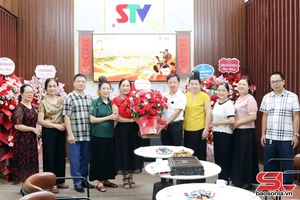 Các cơ quan, đơn vị chúc mừng Báo và Phát thanh, truyền hình Sơn La nhân Ngày Báo chí Cách mạng Việt Nam
