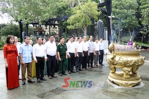 'Hiệp hội Doanh nghiệp tỉnh dâng hoa, dâng hương tri ân các Anh hùng liệt sĩ