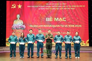 'Bế mạc huấn luyện dân quân tự vệ năm 2026