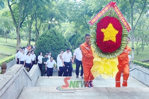 'Công ty Điện lực Sơn La hương, dâng hoa tưởng niệm các Anh hùng Liệt sĩ