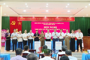 Tổ đại biểu số 06 HĐND tỉnh tiếp xúc cử tri tại xã Chiềng Mung