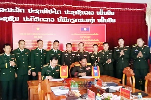 'Hội đàm giữa Ban Chỉ huy Bộ đội Biên phòng tỉnh Sơn La và Bộ Chỉ huy Quân sự tỉnh Hủa Phăn