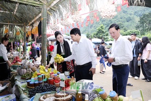 'Khai mạc Chợ phiên Muổi Nọi