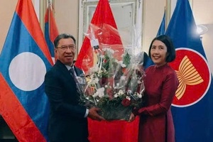 'Đại sứ quán Lào tại Vương quốc Bỉ chúc mừng Quốc khánh Việt Nam