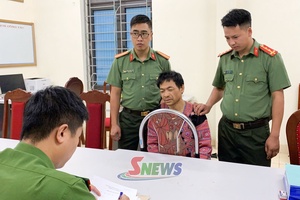'Vận động đối tượng truy nã đặc biệt nguy hiểm ra đầu thú sau 7 năm lẩn trốn