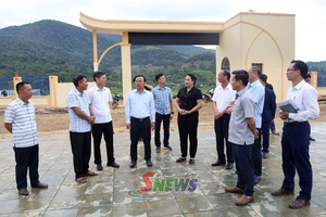 Đồng chí Phó Chủ tịch Thường trực UBND tỉnh kiểm tra tiến độ xây dựng và vận hành các trường nội trú biên giới