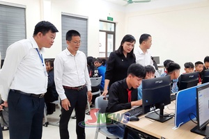 'Đồng chí Lường Thị Vân Anh, Trưởng ban Nội chính Tỉnh ủy  làm việc với Ban Thường vụ Đảng ủy xã Yên Sơn
