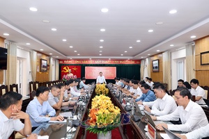 Đồng chí Phó Chủ tịch Thường trực UBND tỉnh làm việc với các xã khu vực Vân Hồ