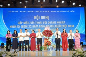'Hội nghị gặp mặt, đối thoại với doanh nghiệp nhân kỷ niệm 22 năm Ngày Doanh nhân Việt Nam