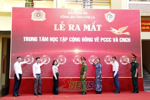 'Ra mắt Trung tâm học tập cộng đồng về PCCC và CNCH phường Tô Hiệu