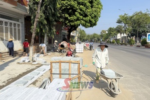'Đẩy nhanh tiến độ cải tạo, nâng cấp vỉa hè các tuyến đường tại phường Tô Hiệu, Chiềng Sinh