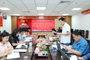 'Giám sát việc thực hiện chính sách đối với người có uy tín
