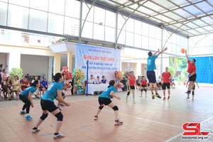 Giao lưu thể thao kỷ niệm 28 năm Ngày thành lập Bảo hiểm xã hội tỉnh Sơn La