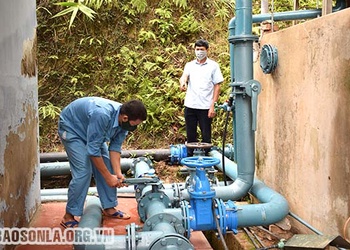 Cung cấp nước sạch trong mùa khô hạn