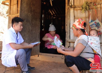 Chăm sóc sức khỏe nhân dân vùng cao