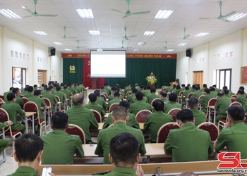Bồi dưỡng kiến thức mới, kiến thức nâng cao cho công an cấp xã