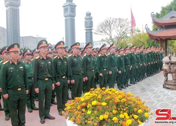 Giáo dục truyền thống cho chiến sĩ mới nhập ngũ năm 2024