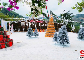 “Thị trấn tuyết” tại Happy Land Mộc Châu