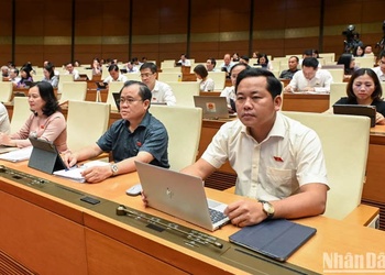 Sáng nay, Quốc hội chốt việc rút ngắn nhiệm kỳ Quốc hội, ấn định ngày bầu cử toàn quốc
