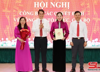 Đảng ủy MTTQ Việt Nam tỉnh Sơn La công bố các quyết định về công tác tổ chức, cán bộ