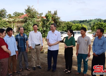 Đoàn đại biểu Quốc hội tỉnh tiếp xúc cử tri xã Tà Hộc