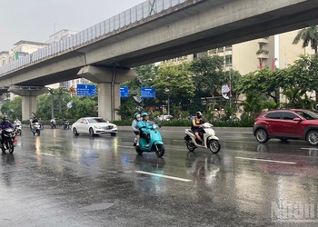 Thời tiết ngày 17/8: Nhiều nơi trên cả nước có mưa rào và dông, cục bộ có nơi mưa rất to