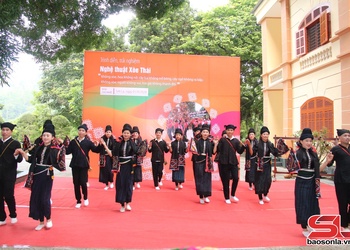 Trình diễn, trải nghiệm “Nghệ thuật Xòe Thái” 