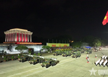Lần đầu tổng hợp luyện diễu binh, diễu hành phục vụ nhiệm vụ A80 tại Quảng trường Ba Đình