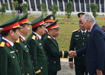 Bí thư Thứ nhất, Chủ tịch nước Cộng hòa Cuba thăm Bảo tàng Lịch sử Quân sự Việt Nam