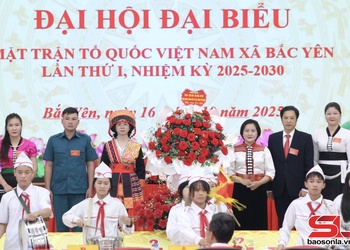 Tiếp tục củng cố, mở rộng khối đại đoàn kết