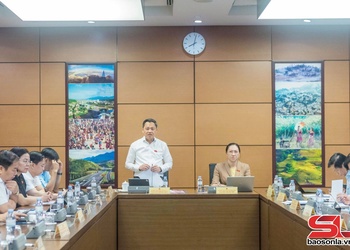 Đoàn đại biểu Quốc hội tỉnh Sơn La thảo luận tại tổ 