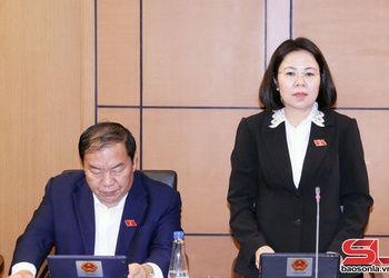 Đoàn đại biểu Quốc hội tỉnh Sơn La thảo luận về dự thảo Văn kiện trình Đại hội đại biểu toàn quốc lần thứ XIV của Đảng
