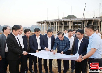  Đồng chí Chủ tịch UBND tỉnh kiểm tra tiến độ triển khai dự án Công viên nghĩa trang