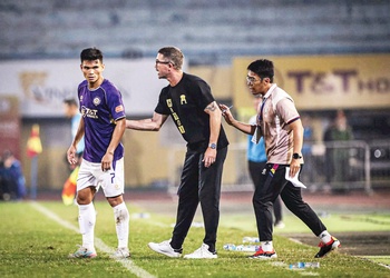 Dấu ấn huấn luyện viên nước ngoài