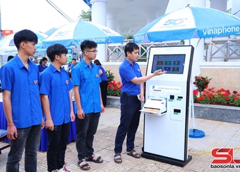 Thúc đẩy người dân và doanh nghiệp hiện diện trực tuyến an toàn với tên miền quốc gia “.vn”