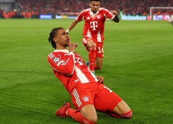 Bayern hạ gục Real, Arsenal nhọc nhằn đi tiếp