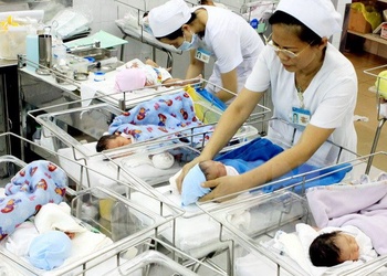 Tăng tỷ suất sinh 2% mỗi năm, hướng tới mức sinh thay thế