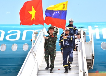 "Hành trang" mang sang vùng động đất