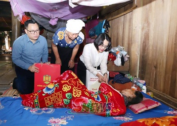 Tri ân người có công tại xã Chiềng Sung