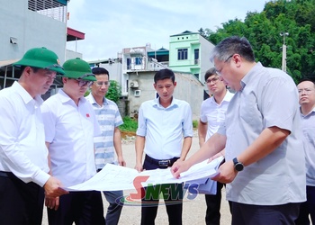 Thường trực HĐND tỉnh Sơn La giám sát các dự án nhà ở tại phường Chiềng Cơi