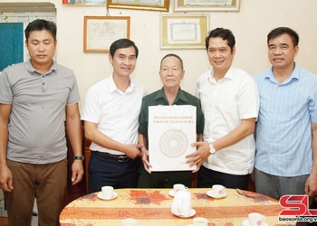 Củng cố khối đại đoàn kết toàn dân tộc