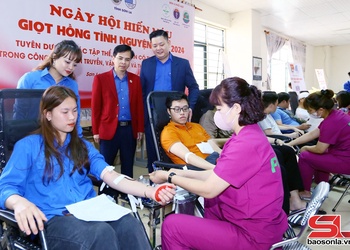 Xung kích, tình nguyện vì cuộc sống cộng đồng