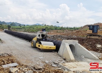 Bảo đảm tiến độ cao tốc Hòa Bình - Mộc Châu