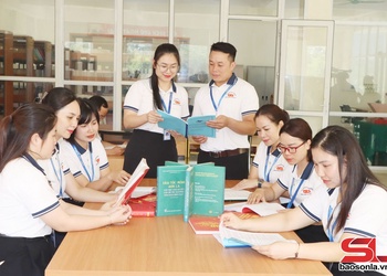 Đẩy mạnh nghiên cứu khoa học gắn lý luận với thực tiễn