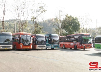 Siết chặt hoạt động vận tải hành khách dịp cuối năm