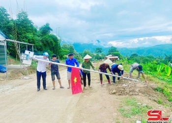Ngày thứ 7 về với nhân dân
