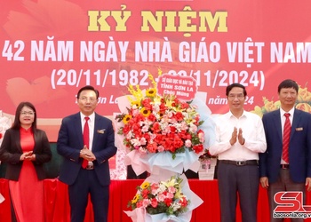 Trường THPT Tô Hiệu tổ chức kỷ niệm 42 năm Ngày Nhà giáo Việt Nam